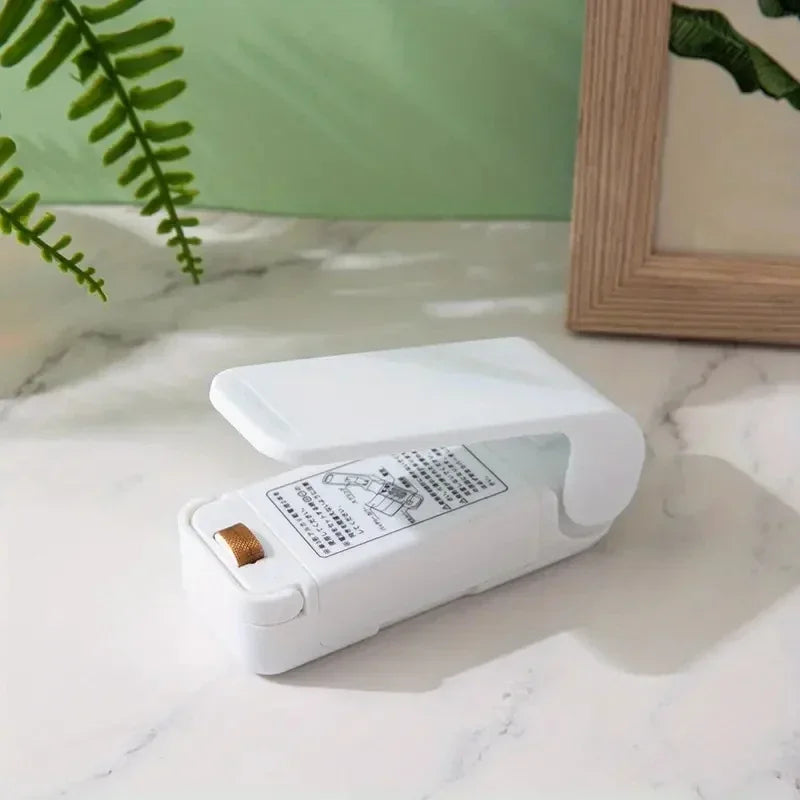 CosoraHome Mini Heat Bag Sealer – Portable Handheld Plastic Food Bag Sealing Machine